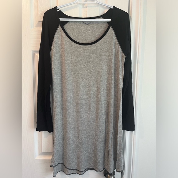 Lord and Taylor | raglan long night shirt - Picture 1 of 7